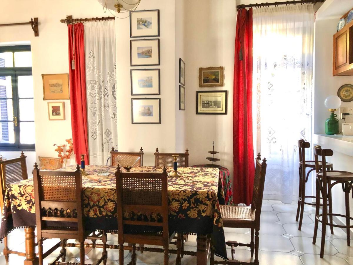 הוילה Traditional House At Aegina Port מראה חיצוני תמונה